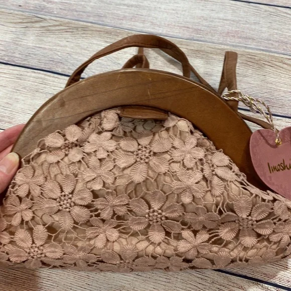 Vegan Beaumont Meadows Crossbody Bag from Ruche - Picture 5 of 7